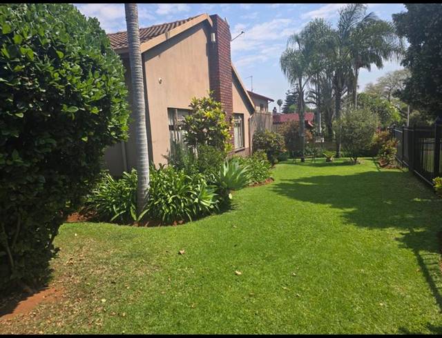 3 BEDROOM HOUSE FOR SALE IN MAGALIESKRUIN